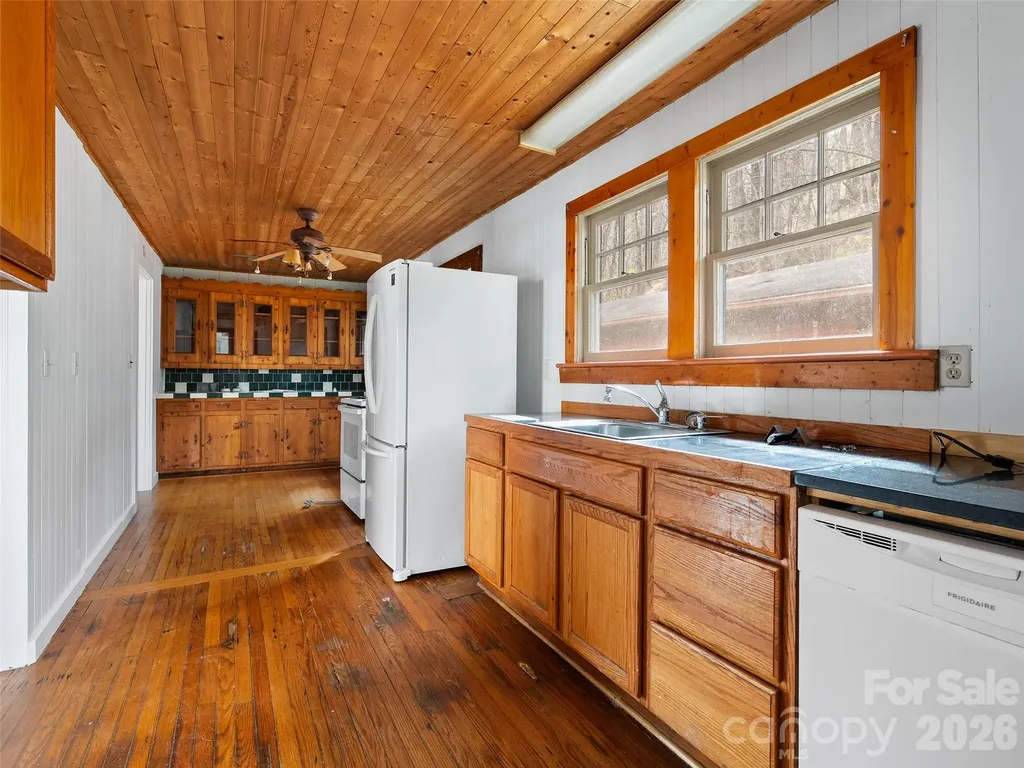 1361 & 1369 Soco Road Maggie Valley NC 28751