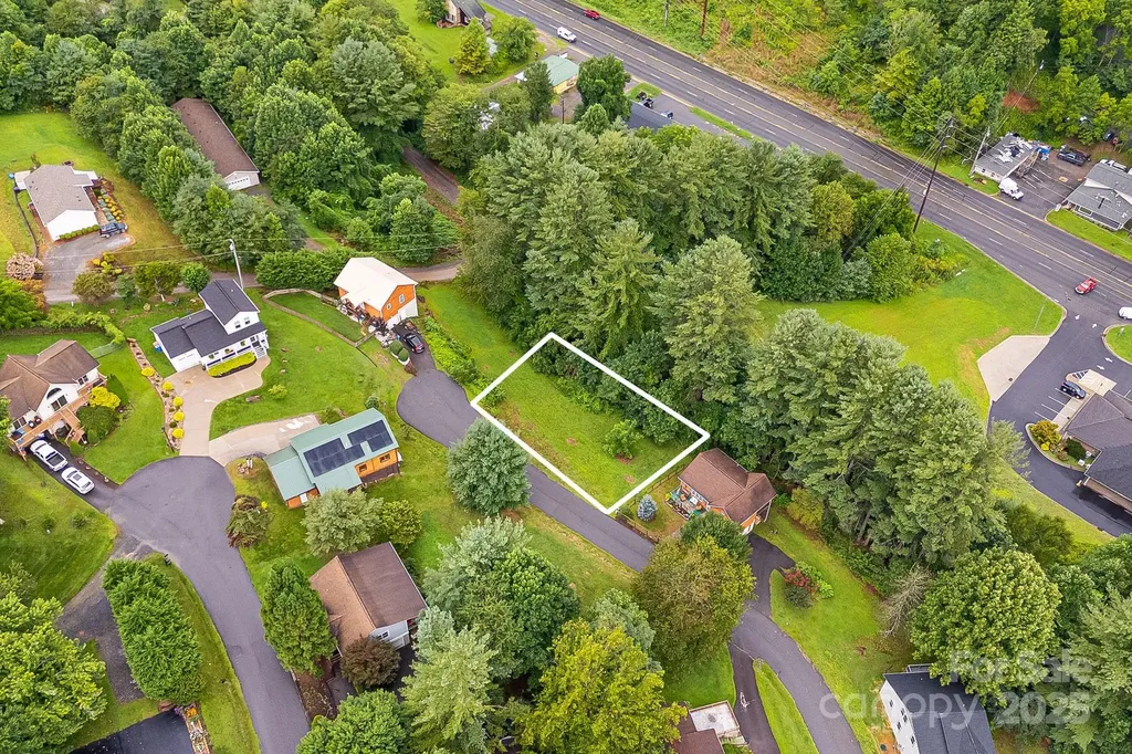 9999 Whippoorwill Way Waynesville NC 28786