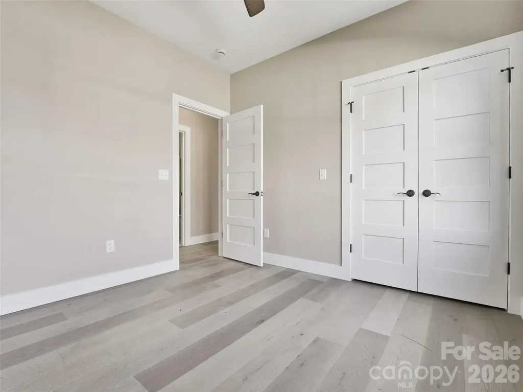 30 Olde Oak Court Hendersonville NC 28792
