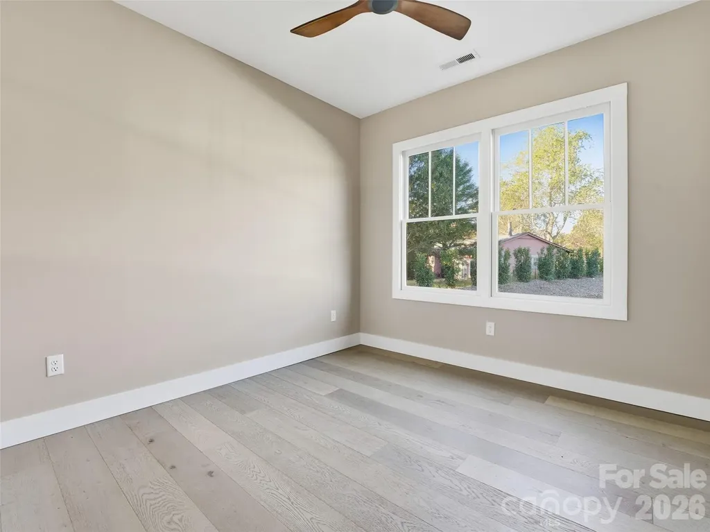30 Olde Oak Court Hendersonville NC 28792