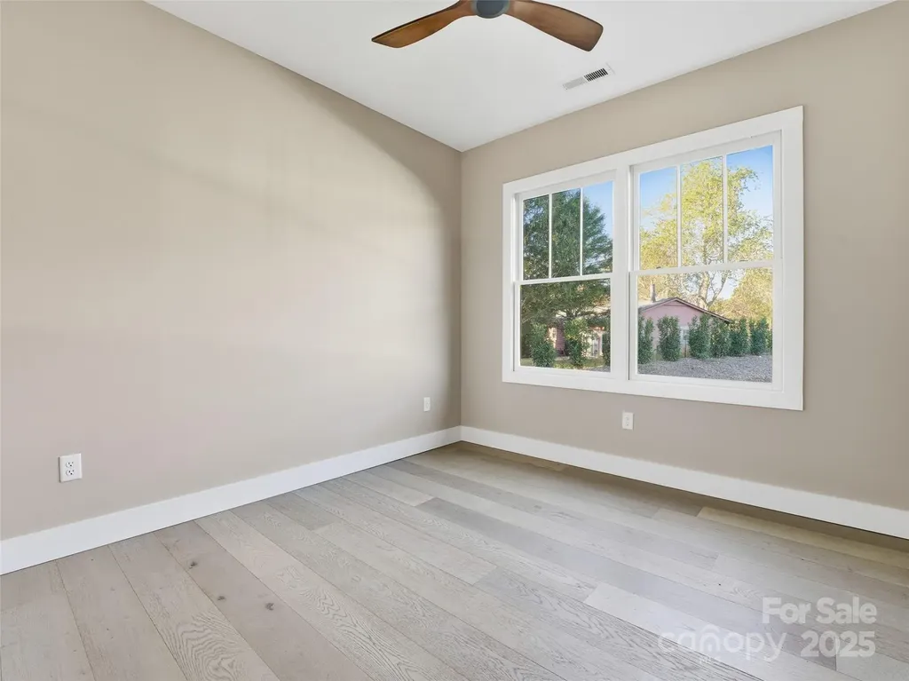 30 Olde Oak Court Hendersonville NC 28792