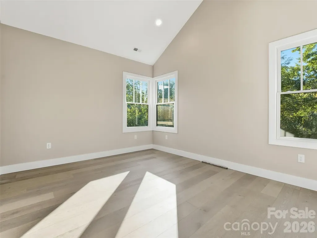 30 Olde Oak Court Hendersonville NC 28792