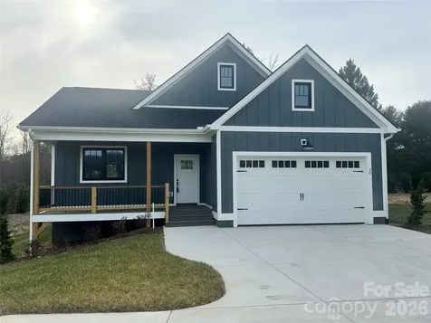 30 Olde Oak Court Hendersonville NC 28792