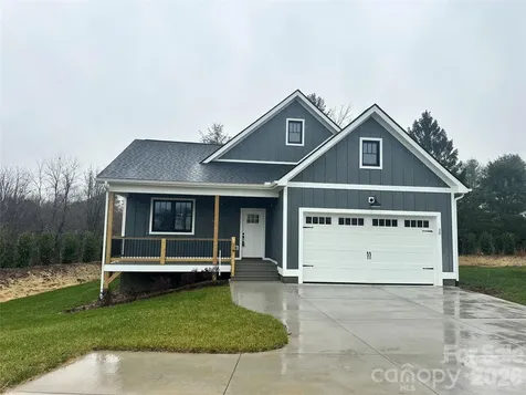 30 Olde Oak Court Hendersonville NC 28792