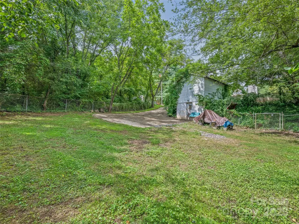 220, 226 & 99999 Hazel Mill Road Asheville NC 28806