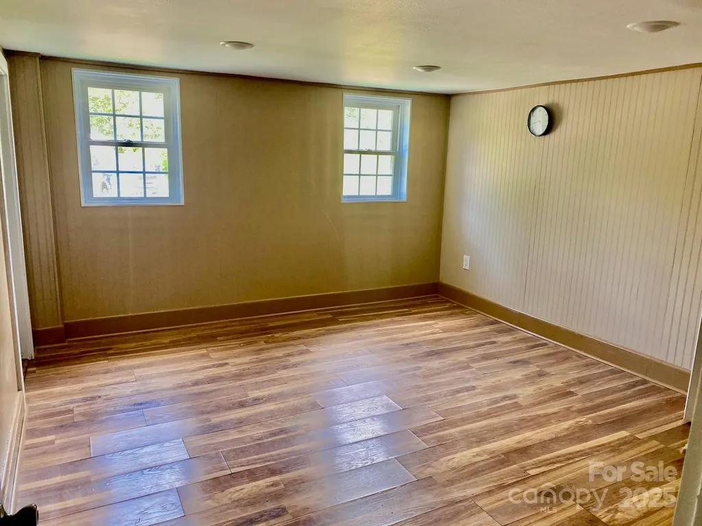 1294 Cane Creek Road Bakersville NC 28705