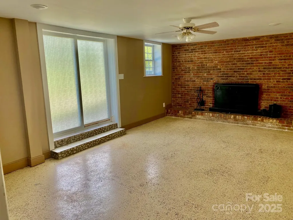 1294 Cane Creek Road Bakersville NC 28705