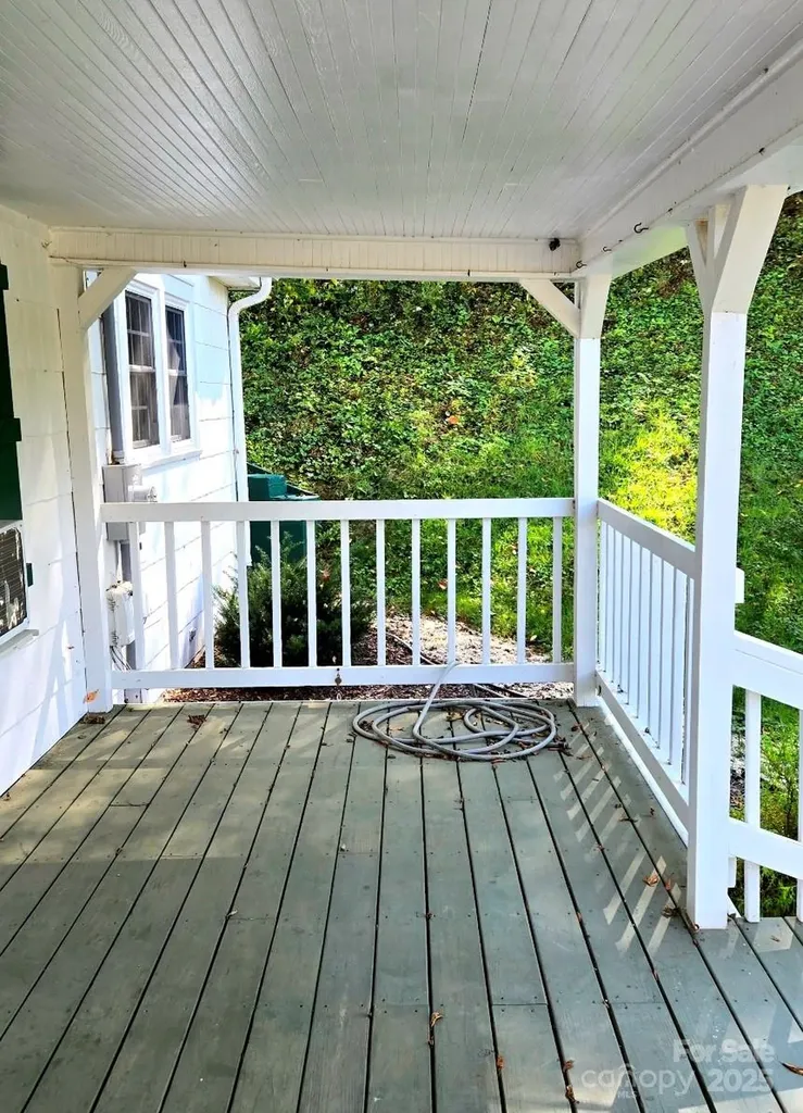 1294 Cane Creek Road Bakersville NC 28705