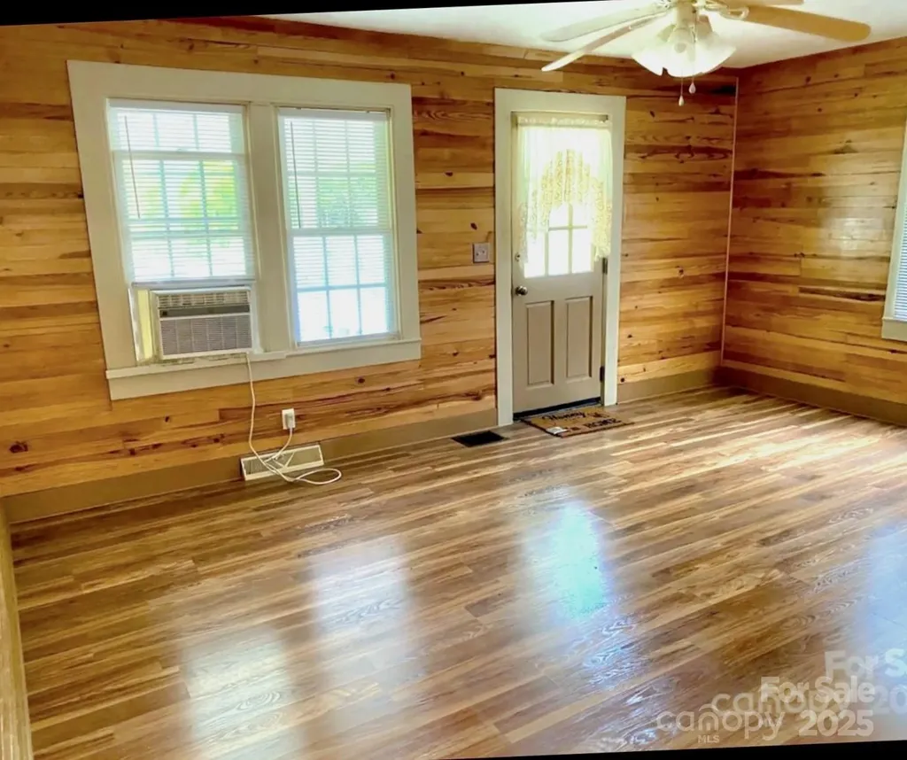 1294 Cane Creek Road Bakersville NC 28705