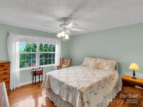 562 Beechwood Drive Sylva NC 28779