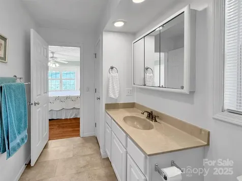 562 Beechwood Drive Sylva NC 28779