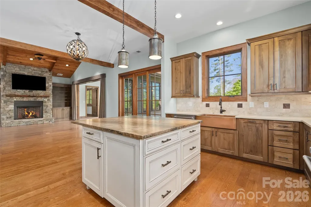 50 Hallett Court Asheville NC 28803