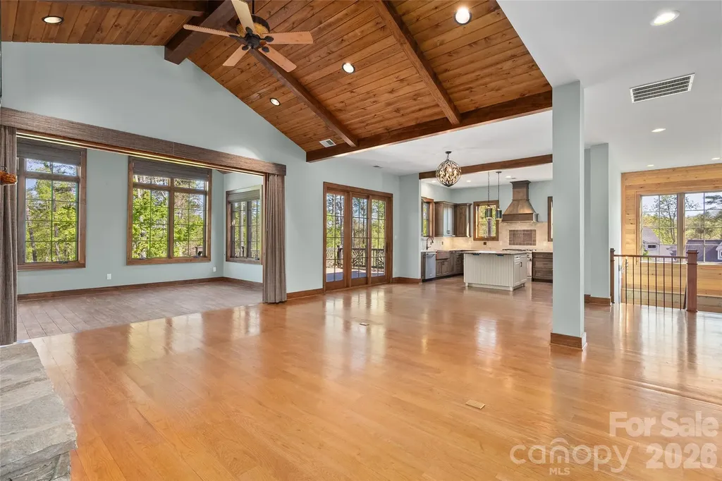 50 Hallett Court Asheville NC 28803