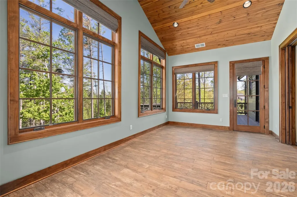 50 Hallett Court Asheville NC 28803