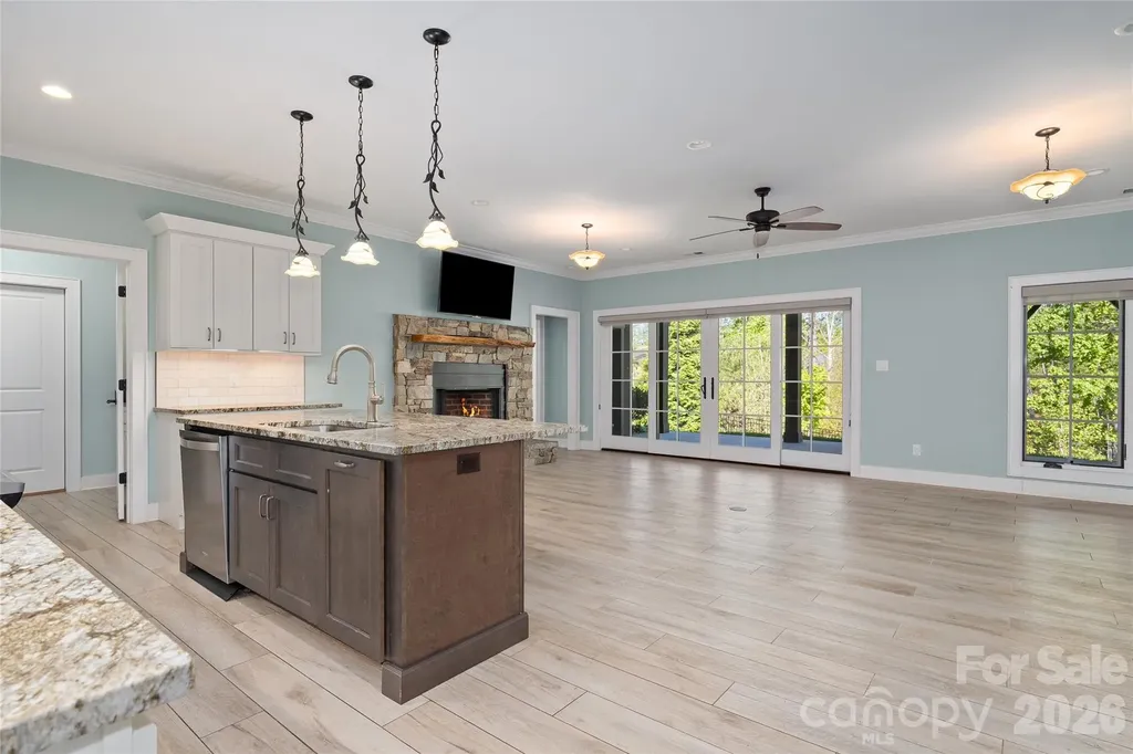 50 Hallett Court Asheville NC 28803