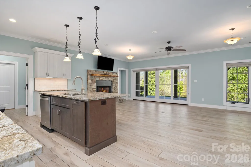 50 Hallett Court Asheville NC 28803