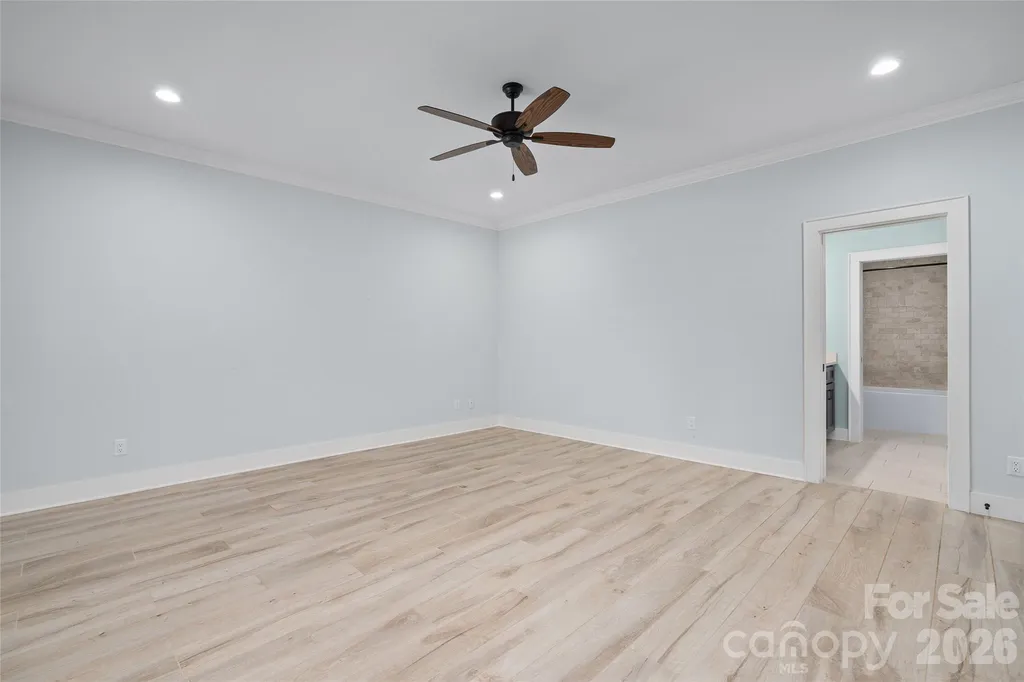 50 Hallett Court Asheville NC 28803