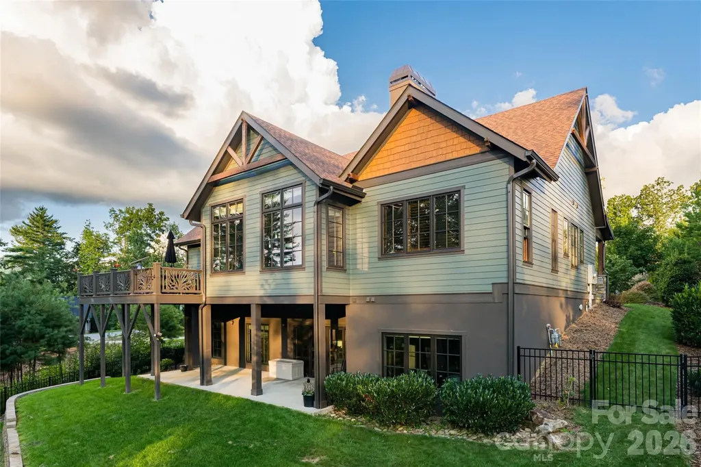 50 Hallett Court Asheville NC 28803