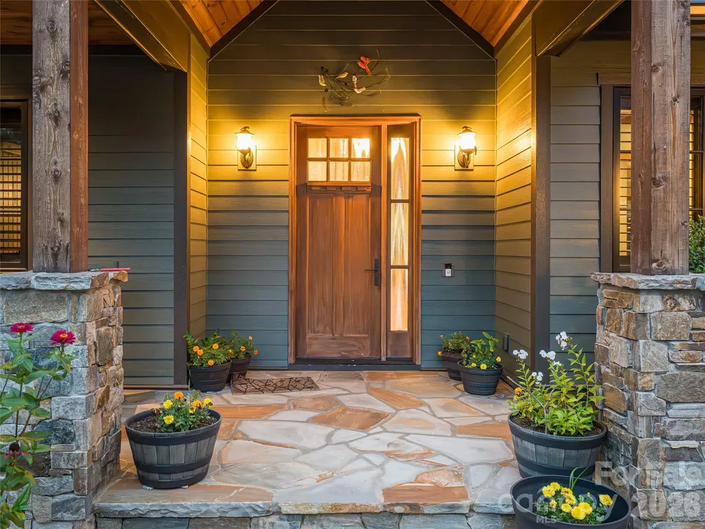 50 Hallett Court Asheville NC 28803