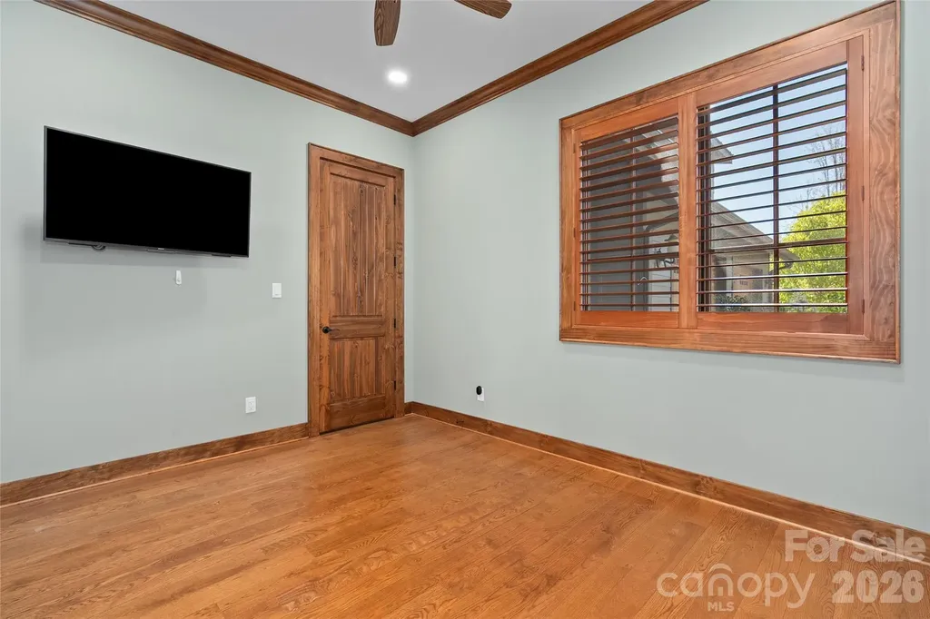 50 Hallett Court Asheville NC 28803