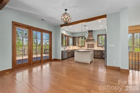 50 Hallett Court Asheville NC 28803