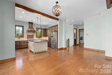 50 Hallett Court Asheville NC 28803