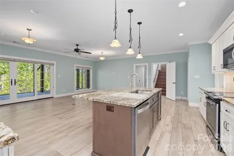 50 Hallett Court Asheville NC 28803