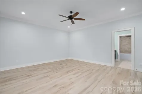 50 Hallett Court Asheville NC 28803