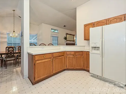 5607 Oak Drive Charlotte NC 28216