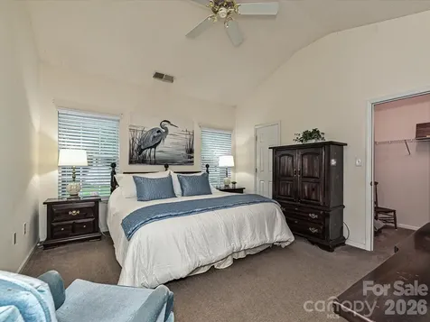 5607 Oak Drive Charlotte NC 28216