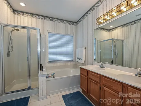 5607 Oak Drive Charlotte NC 28216