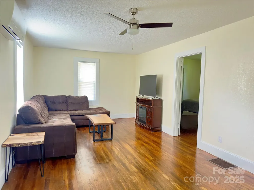 329 Morehead Road Marion NC 28752