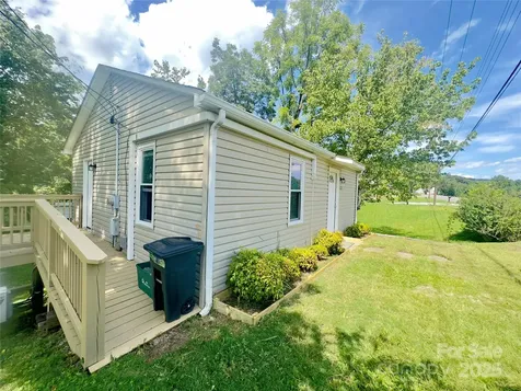 329 Morehead Road Marion NC 28752
