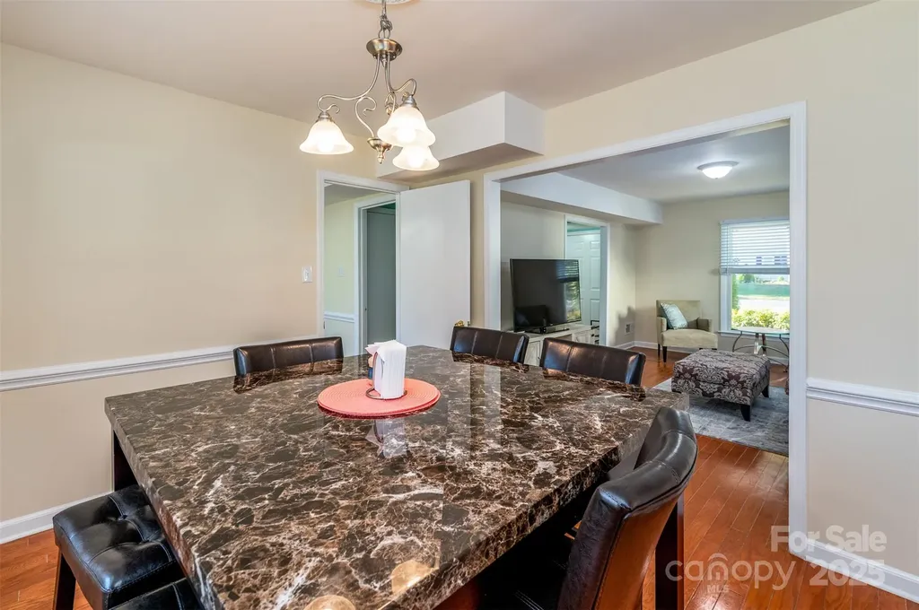 5111 Coronado Drive Charlotte NC 28212