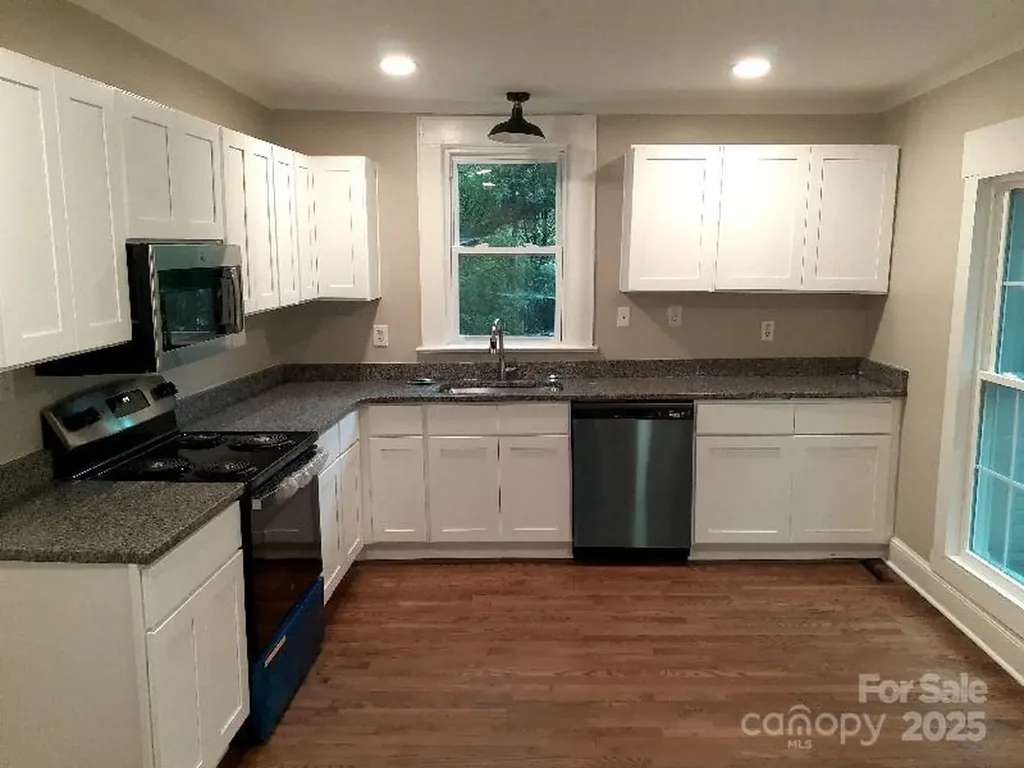 310 E Church Street Troutman NC 28166