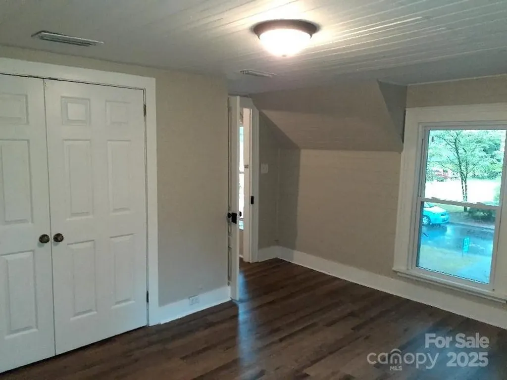 310 E Church Street Troutman NC 28166