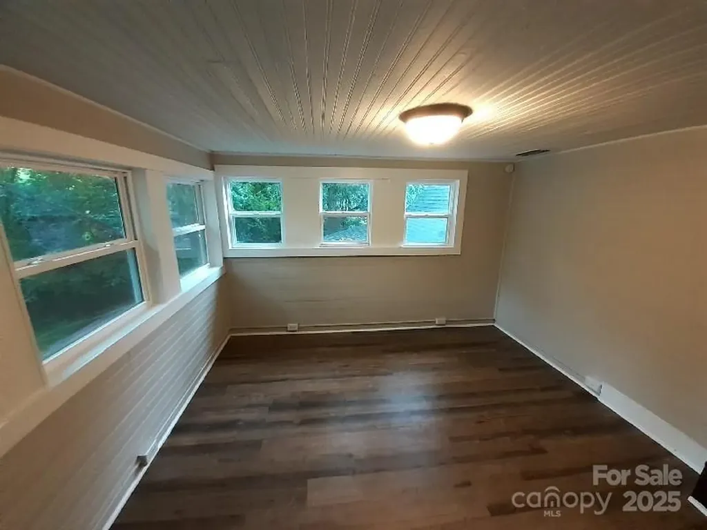 310 E Church Street Troutman NC 28166