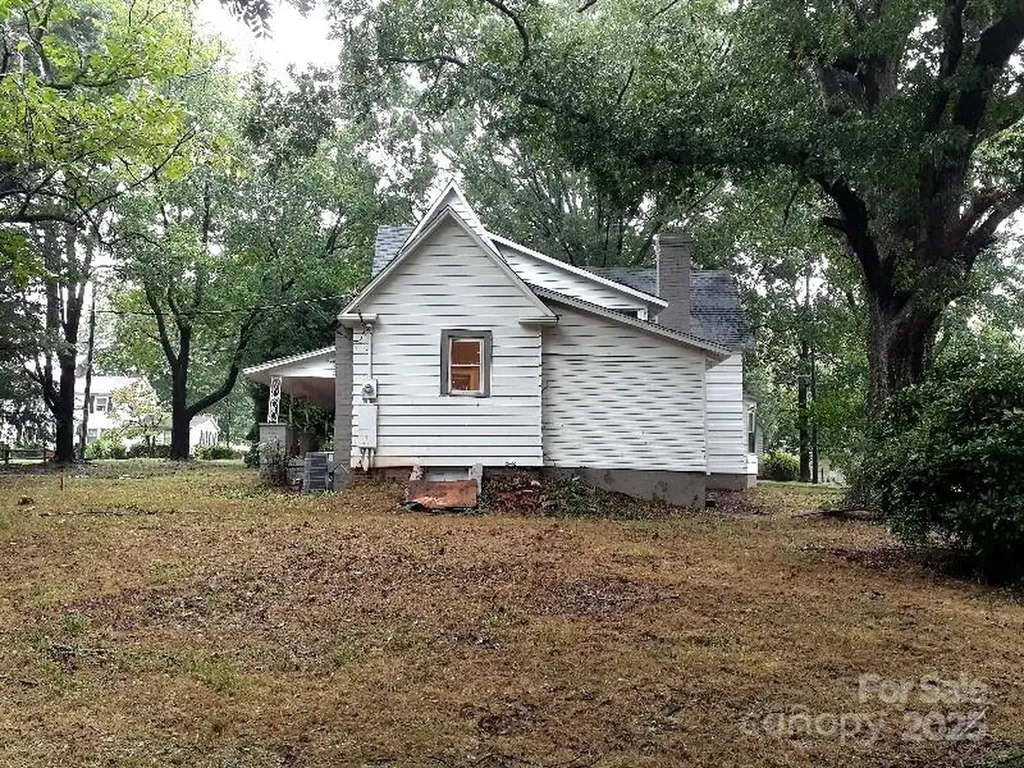 310 E Church Street Troutman NC 28166