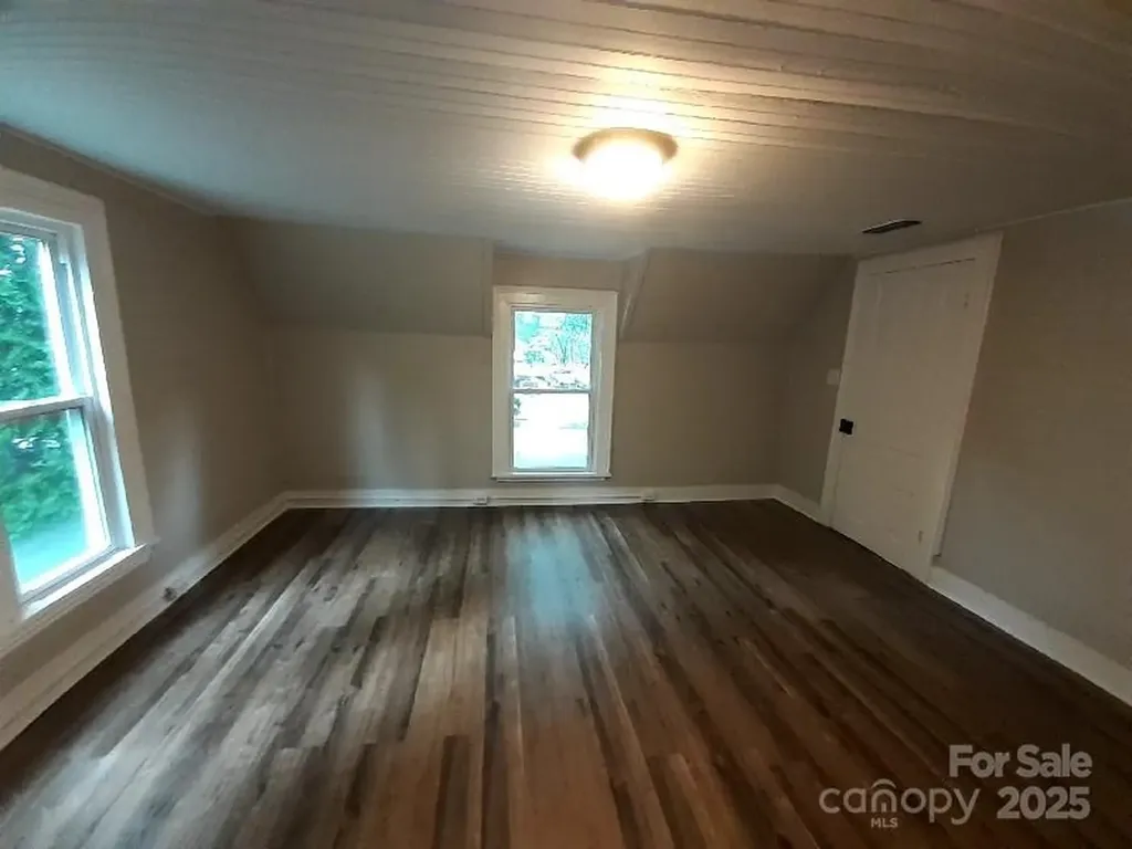 310 E Church Street Troutman NC 28166