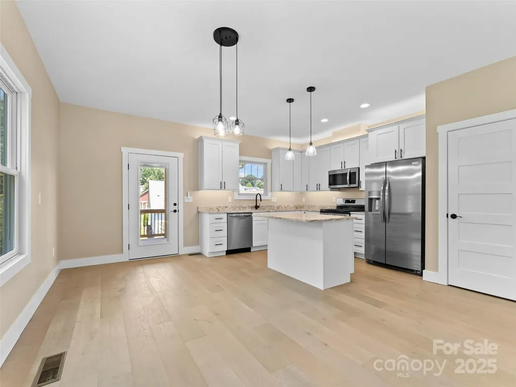 54 Olde Oak Lane Hendersonville NC 28792