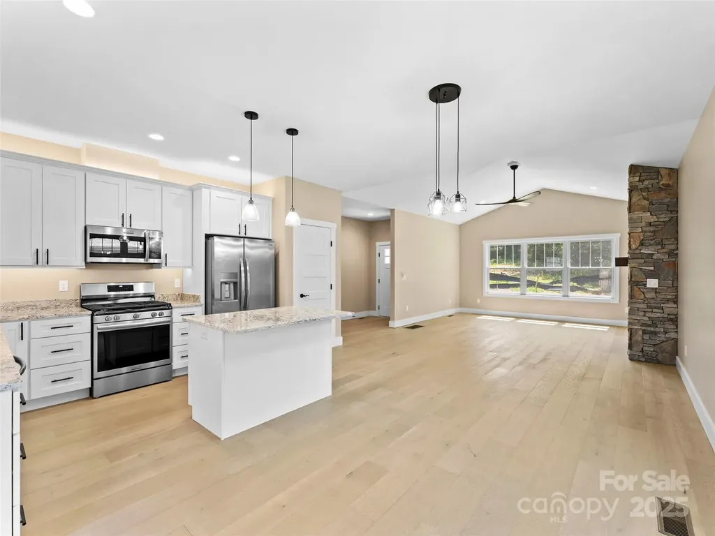 54 Olde Oak Lane Hendersonville NC 28792