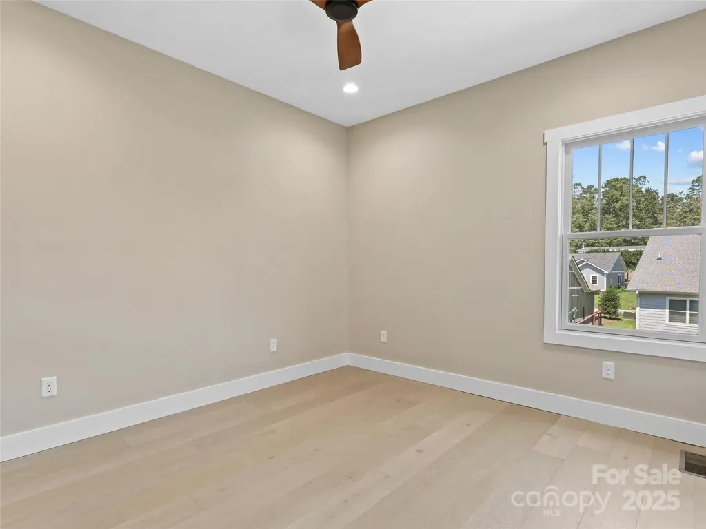 54 Olde Oak Lane Hendersonville NC 28792