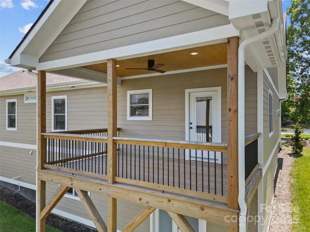 54 Olde Oak Lane Hendersonville NC 28792