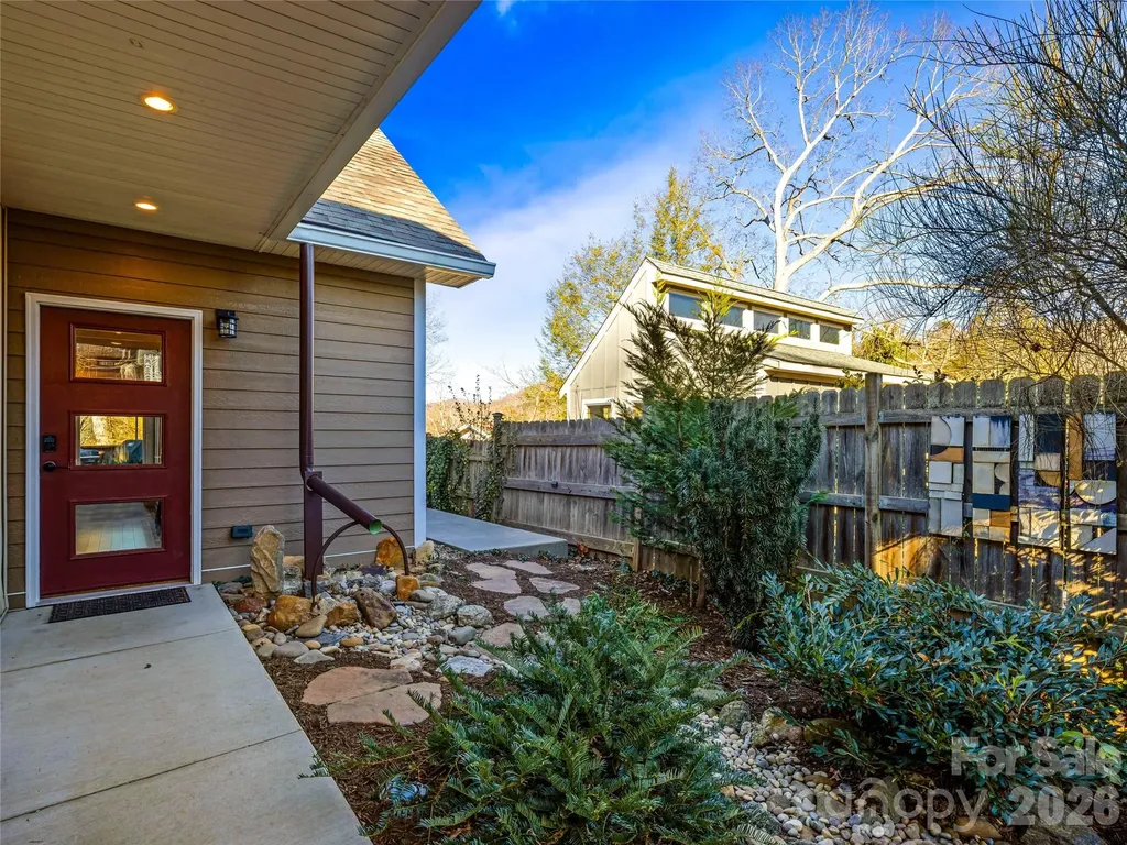 78 Annandale Avenue Asheville NC 28801