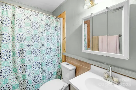 940 W End Road Chester SC 29706