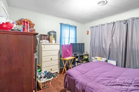 940 W End Road Chester SC 29706
