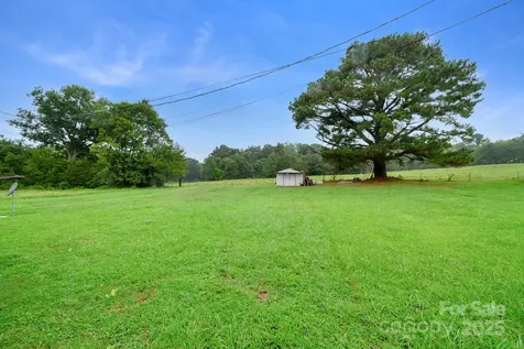 940 W End Road Chester SC 29706