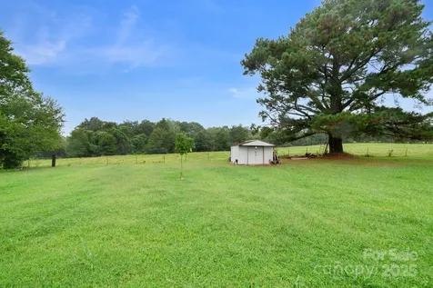 940 W End Road Chester SC 29706
