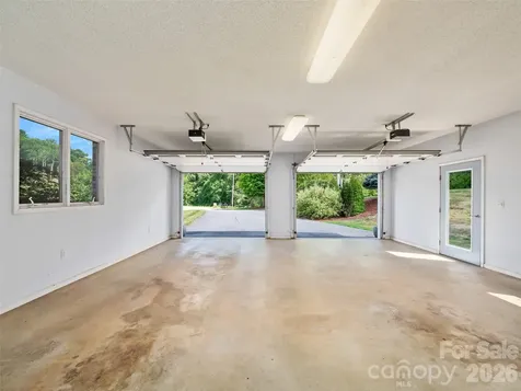 124 W Dogwood Circle Burnsville NC 28714