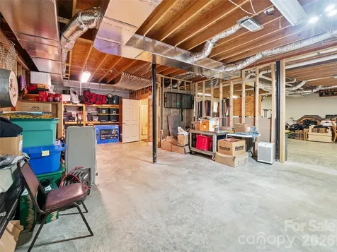 124 W Dogwood Circle Burnsville NC 28714